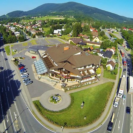 Rožnov pod Radhoštěm Hotel Eroplan מראה חיצוני תמונה