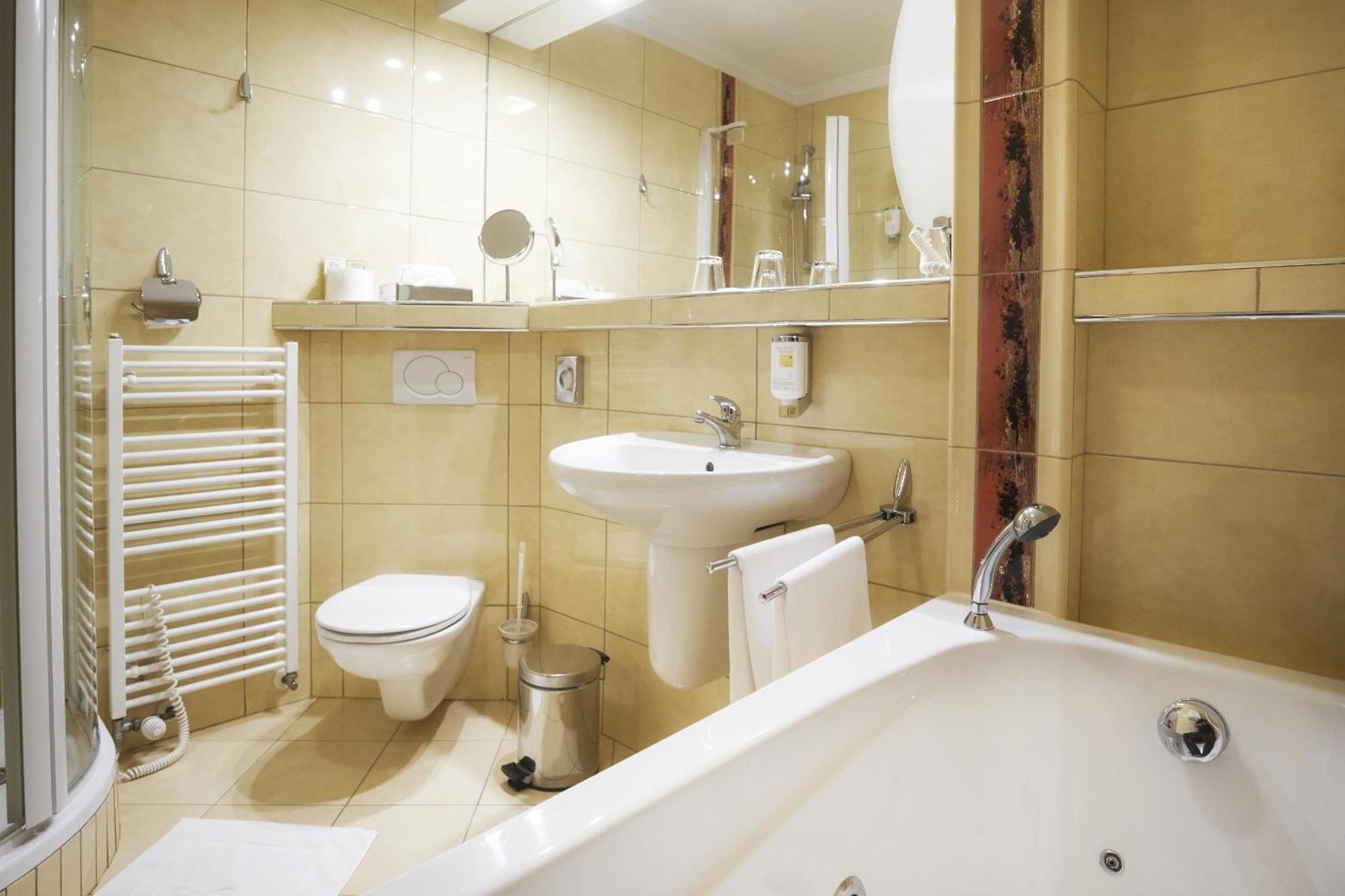 Rožnov pod Radhoštěm Hotel Eroplan מראה חיצוני תמונה